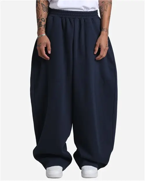 Balloon-Fit Unisex Fleece Pants – Oversized Comfort 1